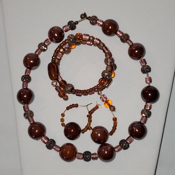 Brown Tone - Picture 1 of 3